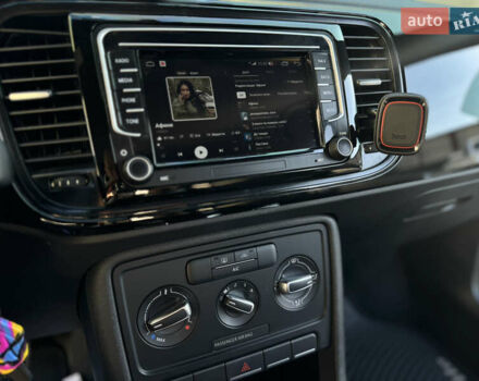 Белый Фольксваген Битл, объемом двигателя 1.98 л и пробегом 100 тыс. км за 12900 $, фото 14 на Automoto.ua