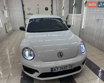 Белый Фольксваген Битл, объемом двигателя 1.98 л и пробегом 100 тыс. км за 12900 $, фото 22 на Automoto.ua