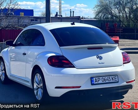 Белый Фольксваген Битл, объемом двигателя 1.8 л и пробегом 140 тыс. км за 13999 $, фото 4 на Automoto.ua