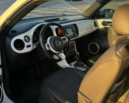 Білий Фольксваген Бітл, об'ємом двигуна 1.98 л та пробігом 107 тис. км за 16000 $, фото 11 на Automoto.ua