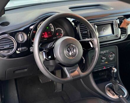 Белый Фольксваген Битл, объемом двигателя 1.8 л и пробегом 121 тыс. км за 11990 $, фото 11 на Automoto.ua