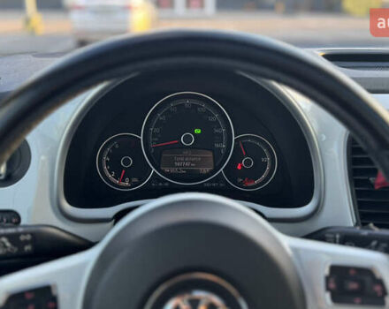 Білий Фольксваген Бітл, об'ємом двигуна 1.98 л та пробігом 107 тис. км за 16000 $, фото 6 на Automoto.ua