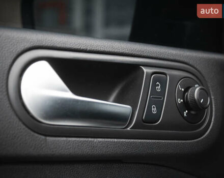 Білий Фольксваген Бітл, об'ємом двигуна 1.98 л та пробігом 126 тис. км за 12900 $, фото 28 на Automoto.ua