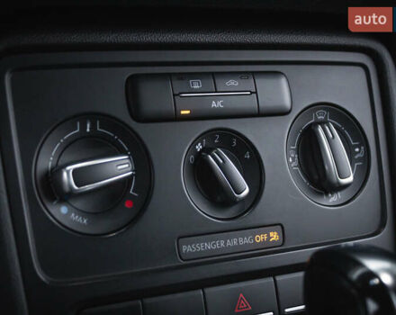 Білий Фольксваген Бітл, об'ємом двигуна 1.98 л та пробігом 126 тис. км за 12900 $, фото 20 на Automoto.ua