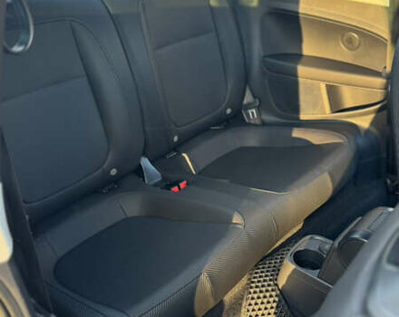 Білий Фольксваген Бітл, об'ємом двигуна 1.98 л та пробігом 107 тис. км за 16000 $, фото 4 на Automoto.ua