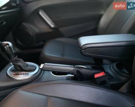 Белый Фольксваген Битл, объемом двигателя 1.8 л и пробегом 121 тыс. км за 11990 $, фото 34 на Automoto.ua