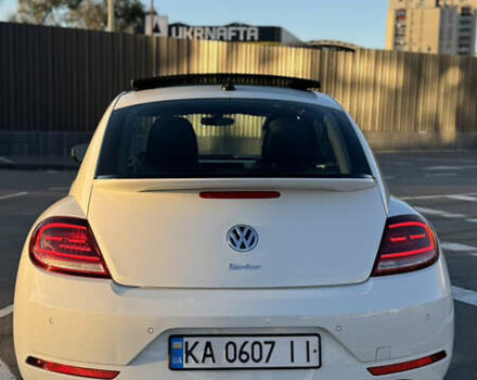 Білий Фольксваген Бітл, об'ємом двигуна 1.98 л та пробігом 107 тис. км за 16000 $, фото 14 на Automoto.ua