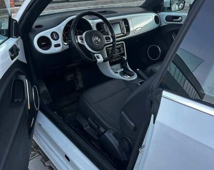 Белый Фольксваген Битл, объемом двигателя 1.98 л и пробегом 102 тыс. км за 15000 $, фото 10 на Automoto.ua