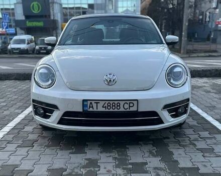 Белый Фольксваген Битл, объемом двигателя 1.98 л и пробегом 102 тыс. км за 15000 $, фото 1 на Automoto.ua