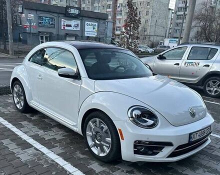 Белый Фольксваген Битл, объемом двигателя 1.98 л и пробегом 102 тыс. км за 15000 $, фото 3 на Automoto.ua
