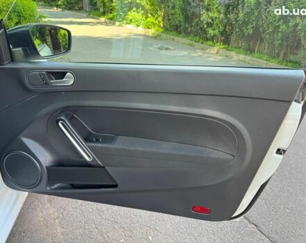 Белый Фольксваген Битл, объемом двигателя 1.8 л и пробегом 59 тыс. км за 13490 $, фото 16 на Automoto.ua