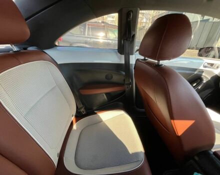 Белый Фольксваген Битл, объемом двигателя 0 л и пробегом 131 тыс. км за 13500 $, фото 12 на Automoto.ua