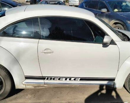 Белый Фольксваген Битл, объемом двигателя 2.5 л и пробегом 120 тыс. км за 10300 $, фото 1 на Automoto.ua
