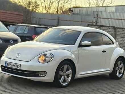 Белый Фольксваген Битл, объемом двигателя 2 л и пробегом 126 тыс. км за 11900 $, фото 1 на Automoto.ua