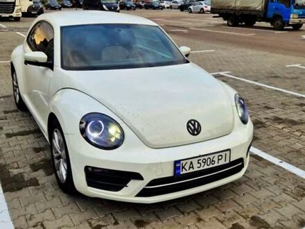 Белый Фольксваген Битл, объемом двигателя 1.8 л и пробегом 160 тыс. км за 14100 $, фото 1 на Automoto.ua