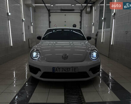 Белый Фольксваген Битл, объемом двигателя 1.98 л и пробегом 100 тыс. км за 12900 $, фото 1 на Automoto.ua