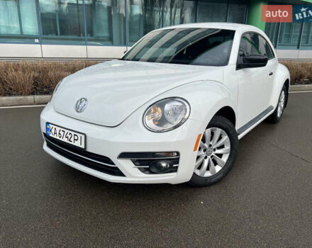 Белый Фольксваген Битл, объемом двигателя 2 л и пробегом 121 тыс. км за 13400 $, фото 1 на Automoto.ua