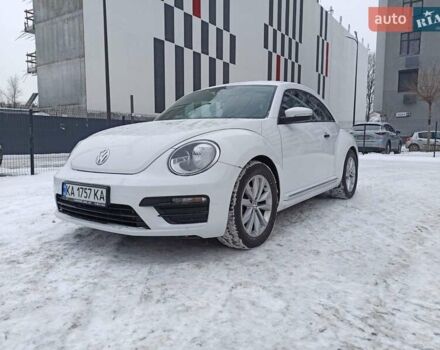 Белый Фольксваген Битл, объемом двигателя 1.8 л и пробегом 107 тыс. км за 12500 $, фото 1 на Automoto.ua
