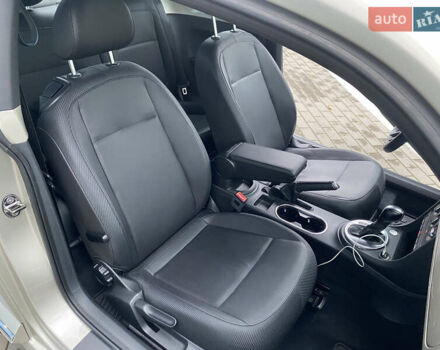 Бежевый Фольксваген Битл, объемом двигателя 2.48 л и пробегом 119 тыс. км за 11000 $, фото 8 на Automoto.ua