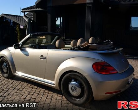 Бежевый Фольксваген Битл, объемом двигателя 2.5 л и пробегом 126 тыс. км за 8900 $, фото 4 на Automoto.ua