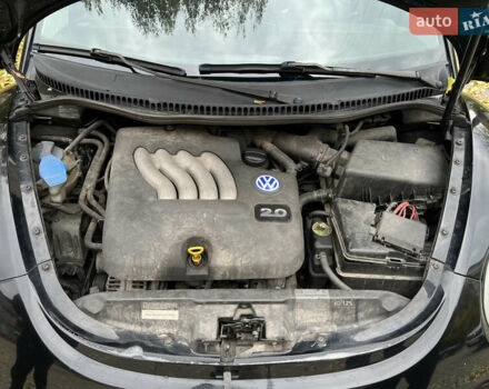 Черный Фольксваген Битл, объемом двигателя 2 л и пробегом 248 тыс. км за 4000 $, фото 7 на Automoto.ua