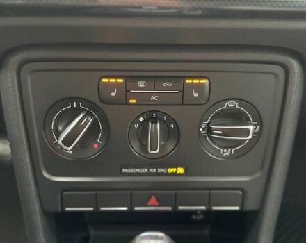 Черный Фольксваген Битл, объемом двигателя 1.98 л и пробегом 141 тыс. км за 9999 $, фото 17 на Automoto.ua