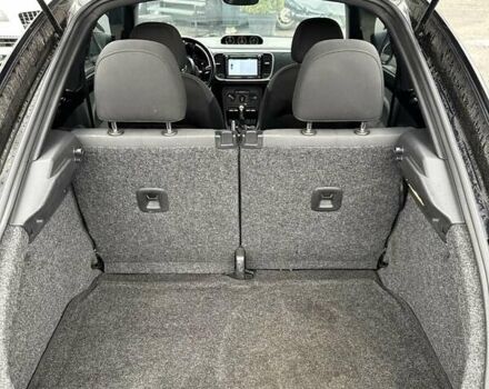 Черный Фольксваген Битл, объемом двигателя 1.98 л и пробегом 141 тыс. км за 9999 $, фото 10 на Automoto.ua