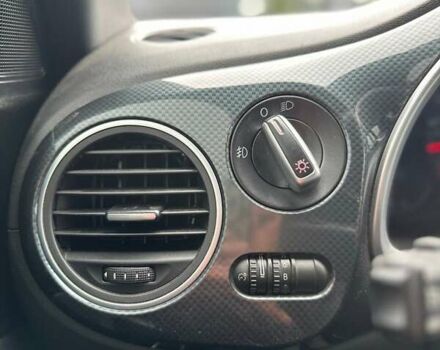 Черный Фольксваген Битл, объемом двигателя 1.98 л и пробегом 141 тыс. км за 9999 $, фото 28 на Automoto.ua