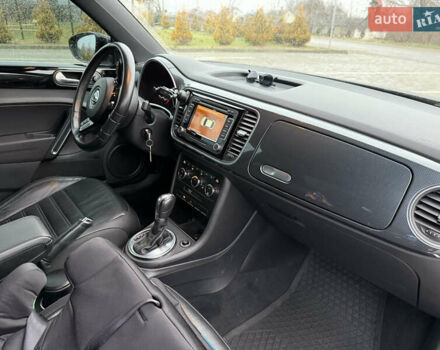 Черный Фольксваген Битл, объемом двигателя 2 л и пробегом 219 тыс. км за 13000 $, фото 11 на Automoto.ua