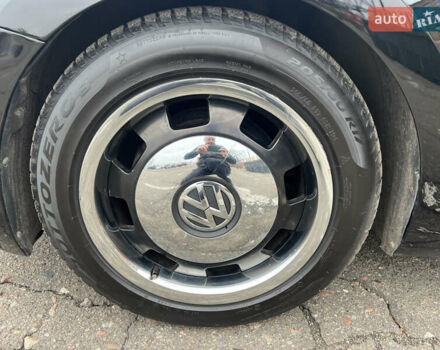 Черный Фольксваген Битл, объемом двигателя 2.48 л и пробегом 137 тыс. км за 8900 $, фото 14 на Automoto.ua