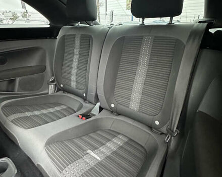 Черный Фольксваген Битл, объемом двигателя 1.98 л и пробегом 141 тыс. км за 9999 $, фото 13 на Automoto.ua