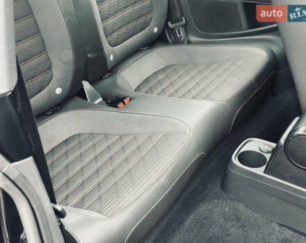 Черный Фольксваген Битл, объемом двигателя 1.98 л и пробегом 181 тыс. км за 9500 $, фото 26 на Automoto.ua