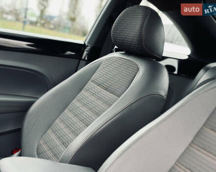 Черный Фольксваген Битл, объемом двигателя 1.98 л и пробегом 181 тыс. км за 9500 $, фото 18 на Automoto.ua