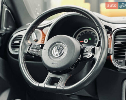 Черный Фольксваген Битл, объемом двигателя 1.98 л и пробегом 181 тыс. км за 9500 $, фото 31 на Automoto.ua