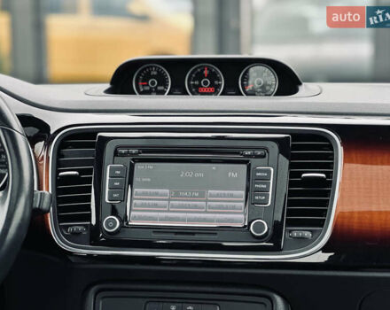 Черный Фольксваген Битл, объемом двигателя 1.98 л и пробегом 181 тыс. км за 9500 $, фото 42 на Automoto.ua