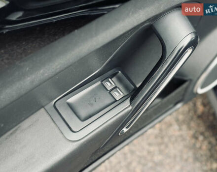 Черный Фольксваген Битл, объемом двигателя 1.98 л и пробегом 181 тыс. км за 9500 $, фото 15 на Automoto.ua