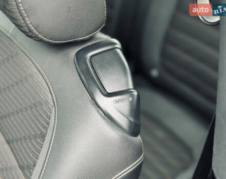 Черный Фольксваген Битл, объемом двигателя 1.98 л и пробегом 181 тыс. км за 9500 $, фото 22 на Automoto.ua