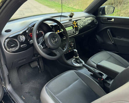 Черный Фольксваген Битл, объемом двигателя 1.8 л и пробегом 180 тыс. км за 8750 $, фото 7 на Automoto.ua