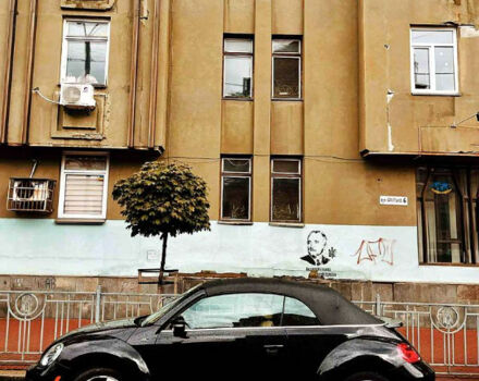 Черный Фольксваген Битл, объемом двигателя 2 л и пробегом 105 тыс. км за 11500 $, фото 1 на Automoto.ua