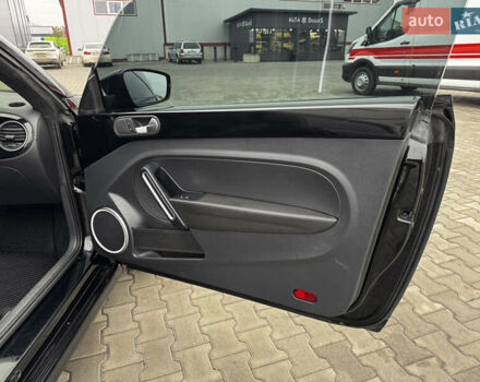 Черный Фольксваген Битл, объемом двигателя 1.8 л и пробегом 194 тыс. км за 12500 $, фото 17 на Automoto.ua