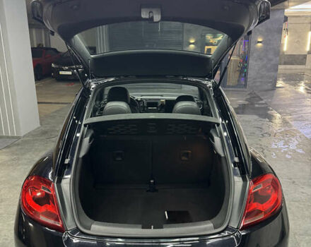 Черный Фольксваген Битл, объемом двигателя 1.8 л и пробегом 56 тыс. км за 12300 $, фото 5 на Automoto.ua