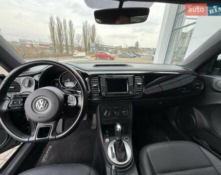 Черный Фольксваген Битл, объемом двигателя 2 л и пробегом 81 тыс. км за 13500 $, фото 10 на Automoto.ua