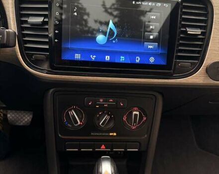 Черный Фольксваген Битл, объемом двигателя 1.98 л и пробегом 63 тыс. км за 17000 $, фото 6 на Automoto.ua