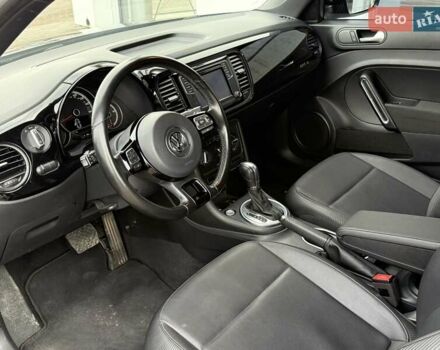 Черный Фольксваген Битл, объемом двигателя 2 л и пробегом 81 тыс. км за 13500 $, фото 9 на Automoto.ua