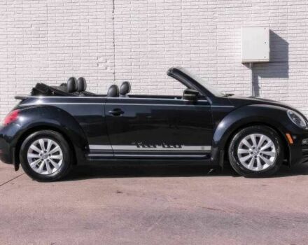 Черный Фольксваген Битл, объемом двигателя 2 л и пробегом 88 тыс. км за 8000 $, фото 3 на Automoto.ua