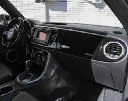 Черный Фольксваген Битл, объемом двигателя 2 л и пробегом 44 тыс. км за 7500 $, фото 10 на Automoto.ua