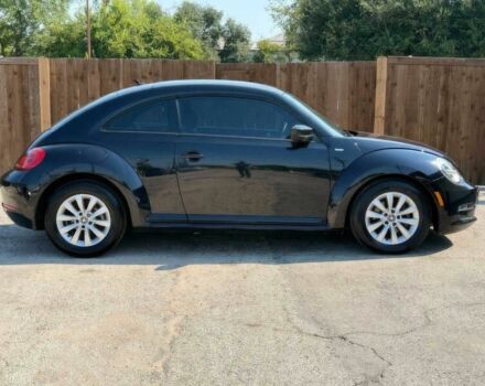 Черный Фольксваген Битл, объемом двигателя 1.8 л и пробегом 70 тыс. км за 5400 $, фото 6 на Automoto.ua