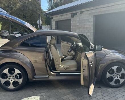 Фольксваген Бітл 2012 у Кривому Розі на Automoto.ua Коричневий Фольксваген Бітл, об'ємом двигуна 2.5 л та пробігом 95 тис. км за 12000 $, фото 4 на Automoto.ua