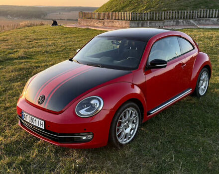 Красный Фольксваген Битл, объемом двигателя 1.98 л и пробегом 169 тыс. км за 11000 $, фото 1 на Automoto.ua