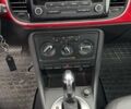 Красный Фольксваген Битл, объемом двигателя 2.48 л и пробегом 193 тыс. км за 8500 $, фото 17 на Automoto.ua